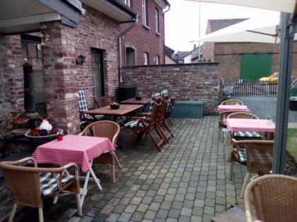 照片: Dorfcaf&amp;eacute; Langwaden